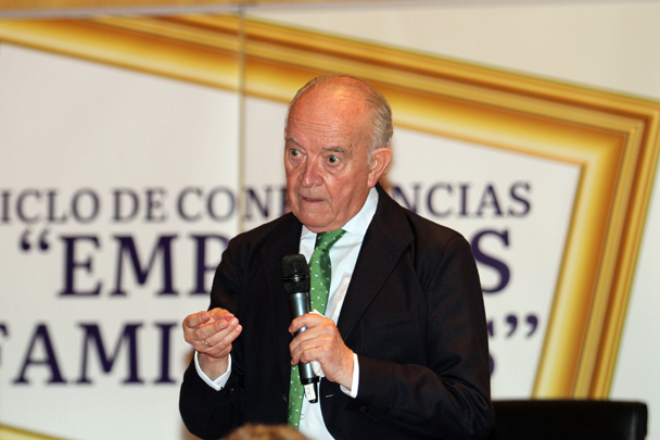Miguel Gallo, Prof IESE