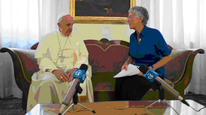 Papa Francisco e Aura Miguel